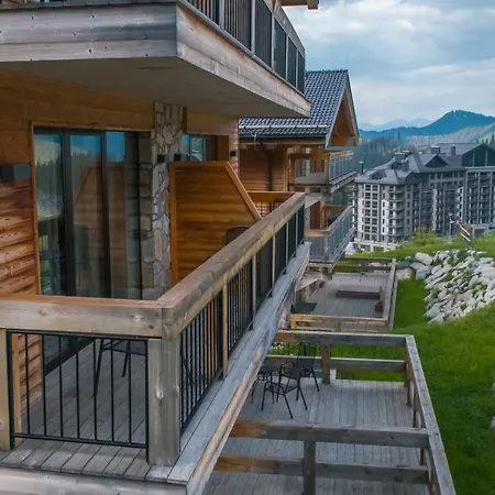 Chaletski Jasna, Ski-in & Ski-out شقة ديمانوفْشكا دولِنا