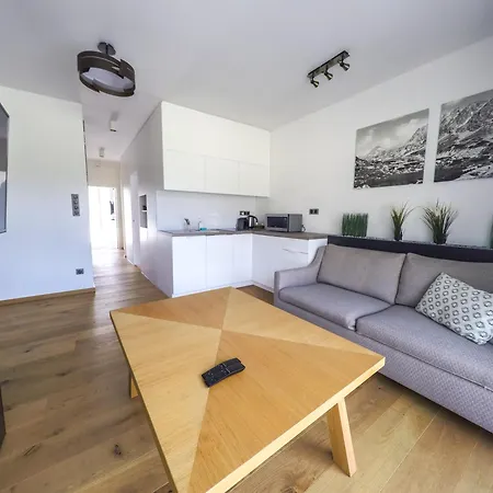 Chaletski Jasna, Ski-in & Ski-out * ديمانوفْشكا دولِنا