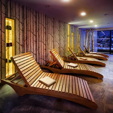 Chaletski Jasná, Ski-in&ski-out