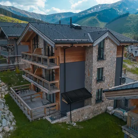 Chaletski Jasná, Ski-in&ski-out * Demänovská Dolina